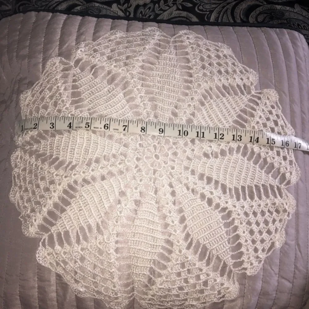Hand knit crocheted doilies assorted colors & sizes‎ grannycore cottage home